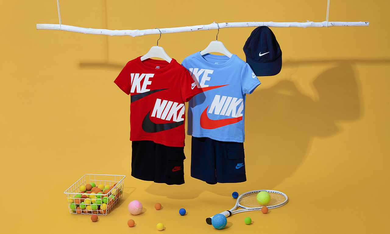 Nike kids Su22 for Tmall 静物置景（图ZMzYwNzk3OTAw） - 产品摄影 - 站酷设计师油百万原创素材 - 站酷ZCOOL