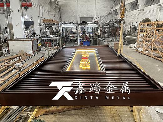 仿古铜大型不锈钢造型景墙隔断、发光不锈钢造型背景墙