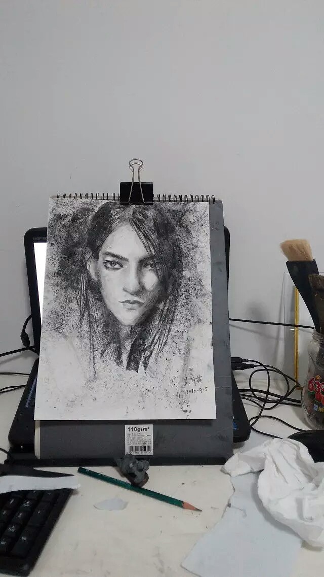 抱猫睡觉的女人 , 陌生人