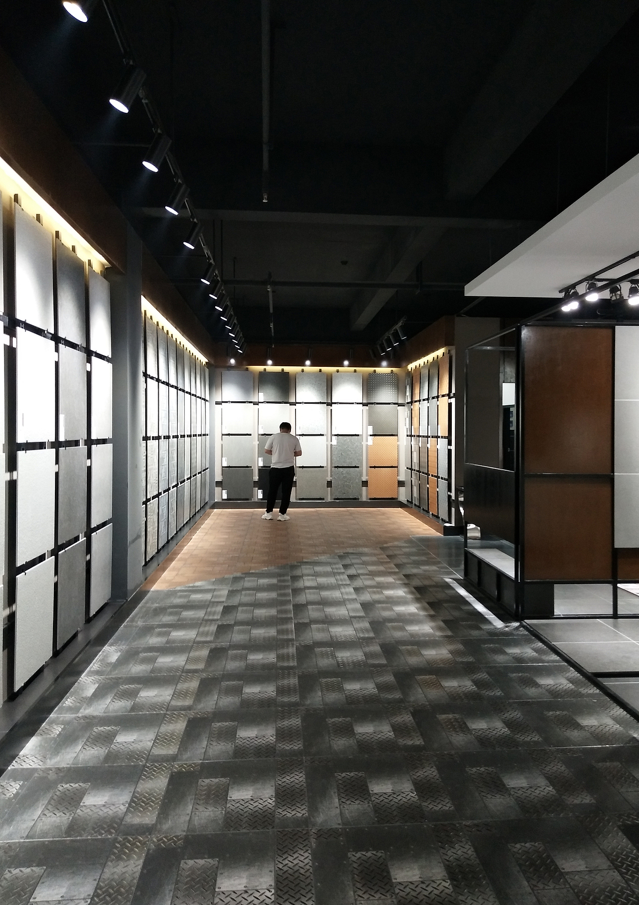 joiner/仿古砖展厅