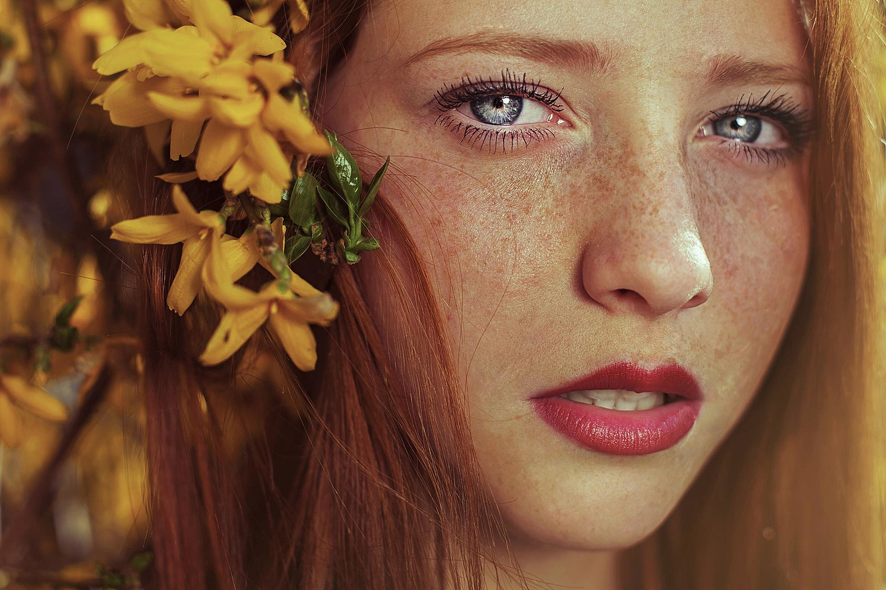 祛斑后!只需要把比较明显的斑或痘痘抹掉就好哦~