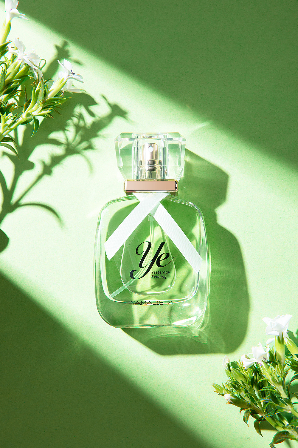 女士香水拍摄修图