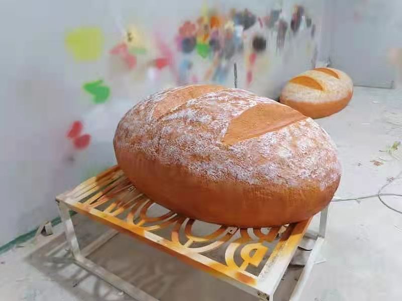 玻璃钢仿真面包雕塑透光面包灯造型定制烘焙店装饰