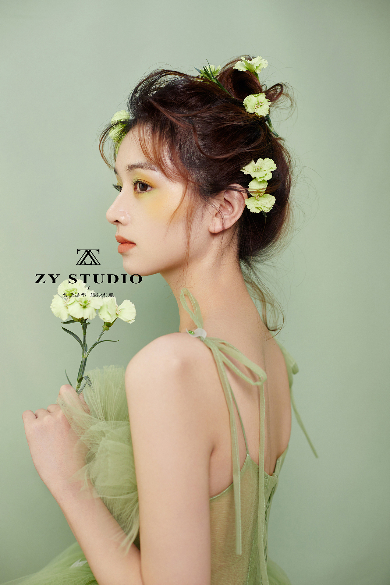 【鲜花】可以表达的形式有很多种丨曾云化妆造型（图ZMjI4MDUwMjAw） - 人像摄影 - 站酷设计师曾云化妆造型原创素材 - 站酷ZCOOL