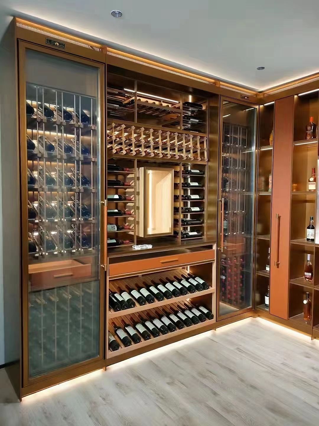 不锈钢恒温酒柜｜酒窖（图ZMzMxNDIxMDM2） - 家装设计 - 站酷设计师金属整体订制老苏原创素材 - 站酷ZCOOL