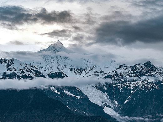 云之梅里雪山