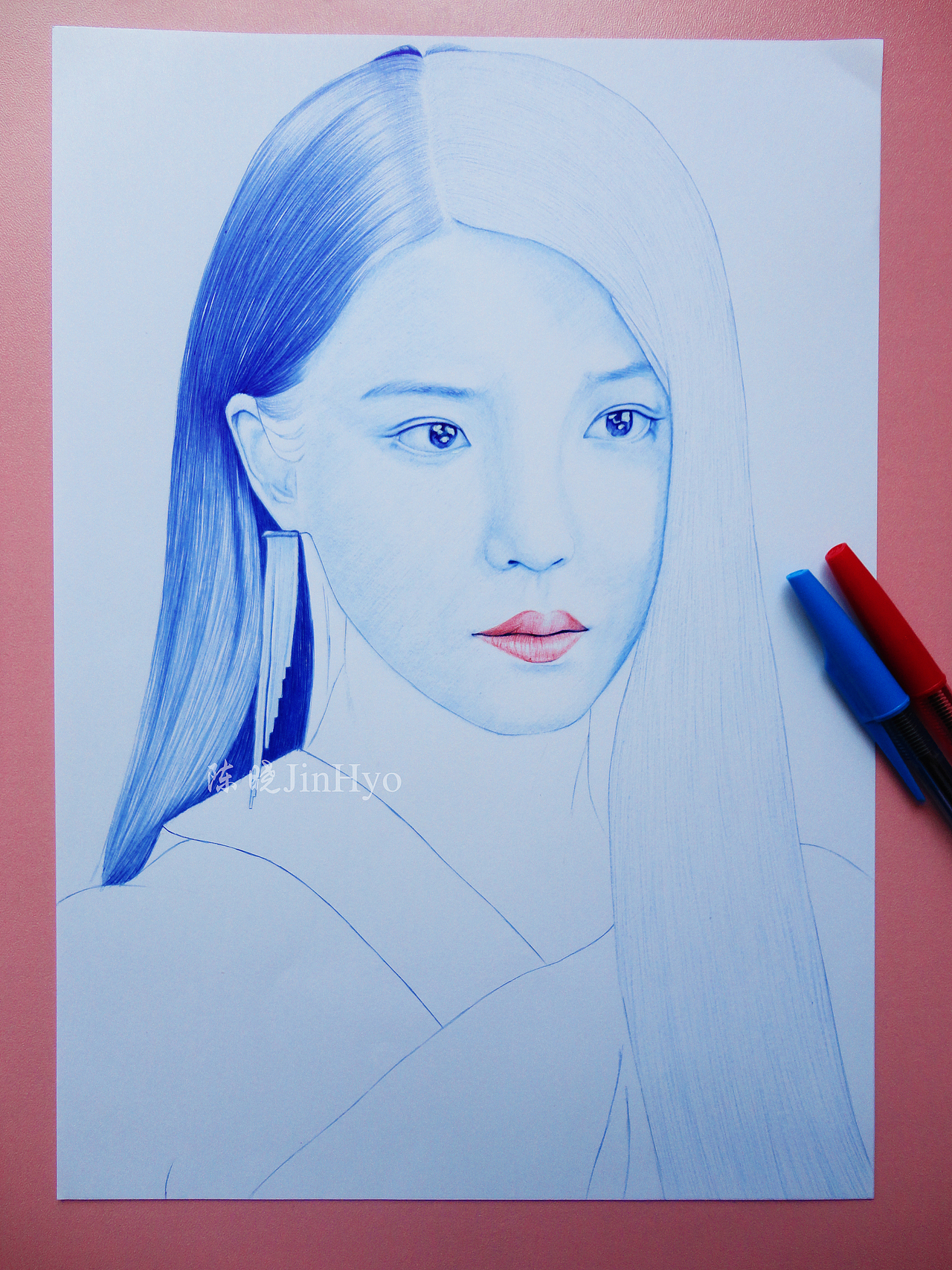 圆珠笔手绘德鲁纳酒店李知恩iu