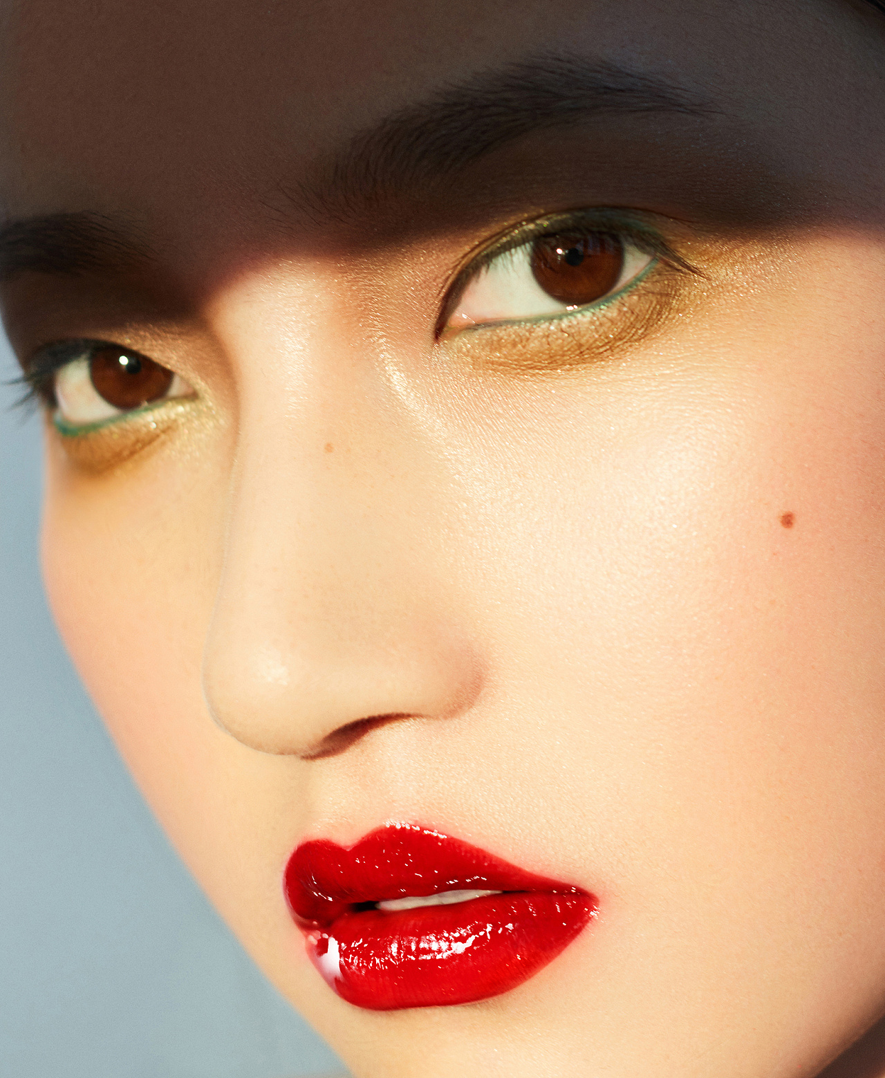 《时尚芭莎》 妆容