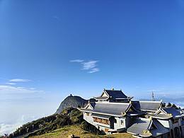 峨眉山