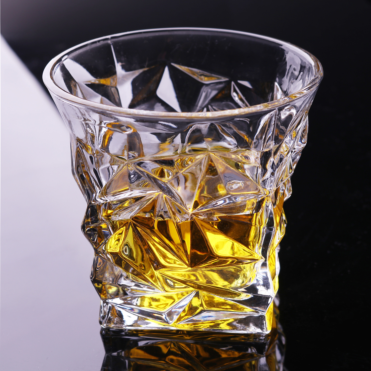 玻璃纹理酒杯|摄影|静物|优摄 - 原创作品 - 站酷 (zcool)
