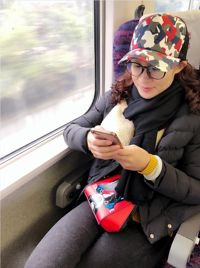 摄影跟拍|有个摄影师的朋友，你就是明星（图ZMTA4NzExODYw） - 人像摄影 - 站酷设计师刘燕子家庭摄影原创素材 - 站酷ZCOOL