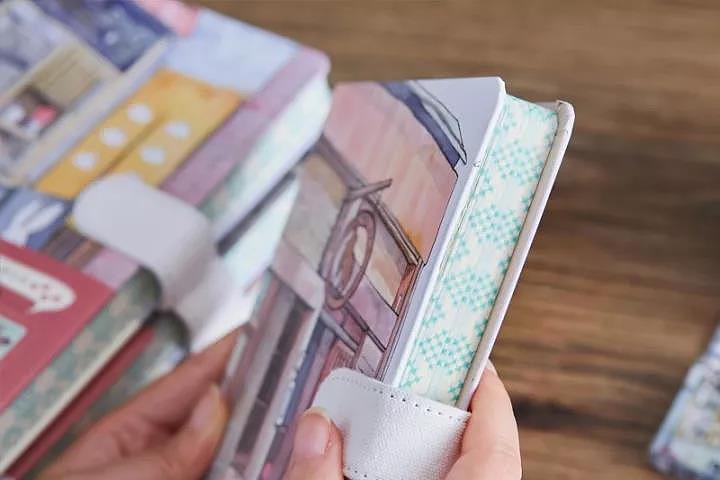 清新彩边设计
<br>缠绕着满满自愈感