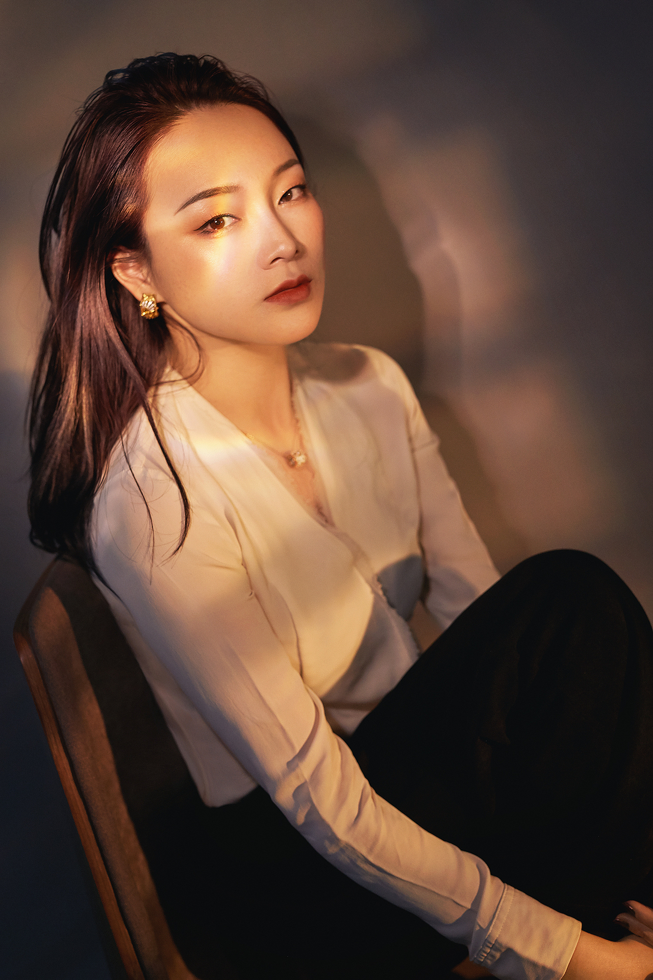 形象定制 ▏珠宝设计师形象摄影