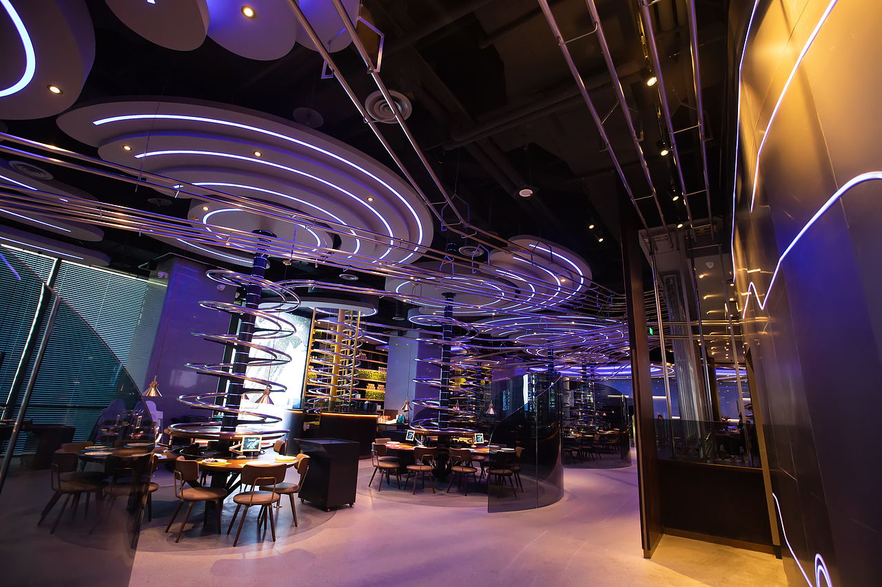 家具厂案例之 失重餐厅 很有创意的一家餐厅