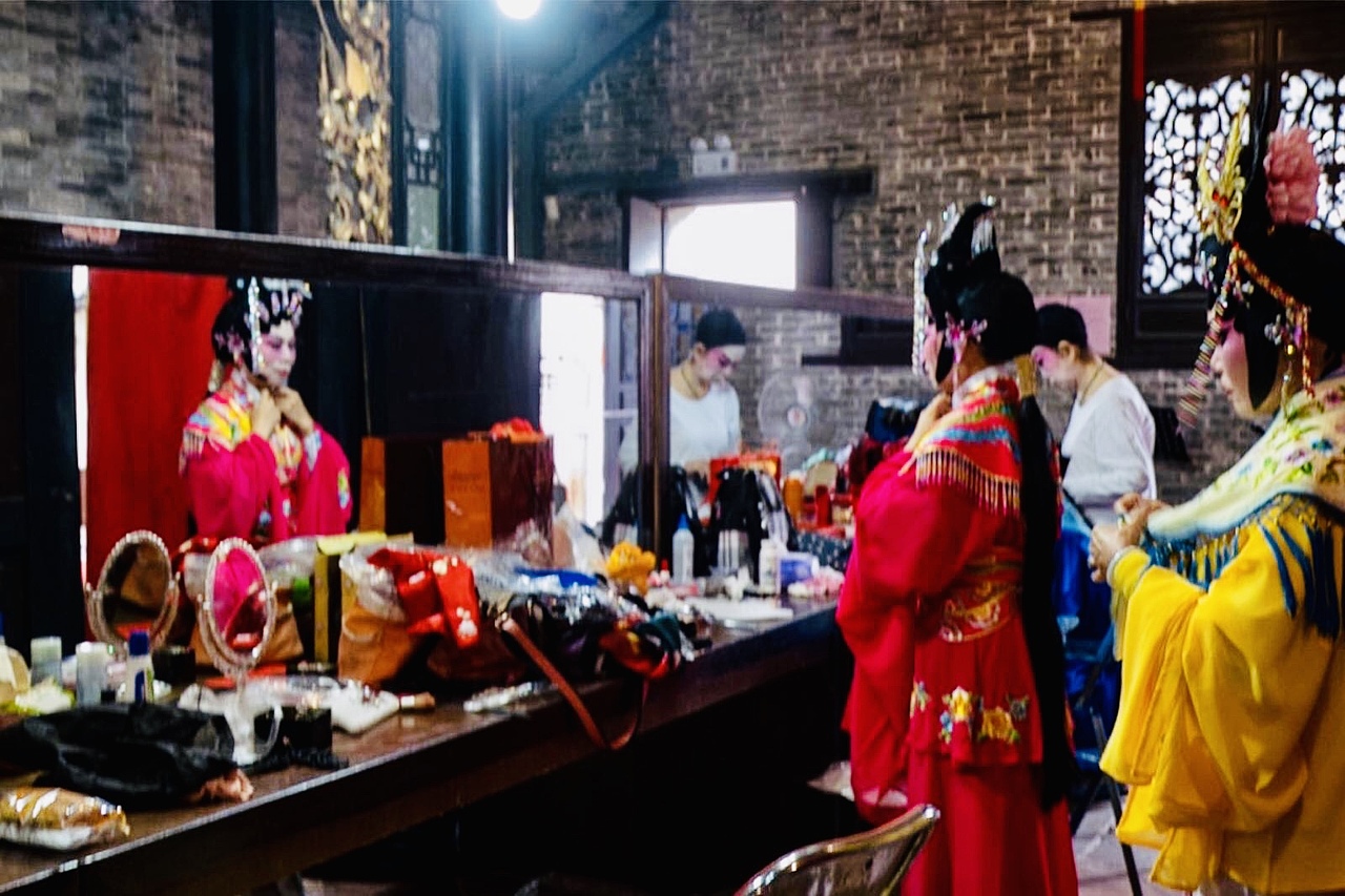获芳虹粤剧团邀于佛山祖庙万福台拍摄（图ZMTU3MjAzMjUy） - 人文/纪实摄影 - 站酷设计师吴杰雄摄影师原创素材 - 站酷ZCOOL