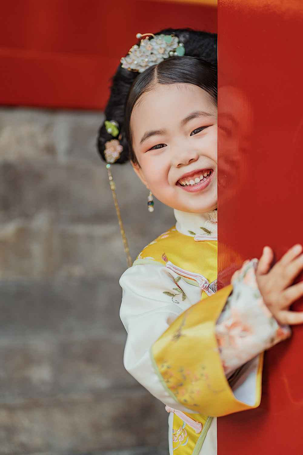 600岁的故宫和3岁小孩，一场有趣的邂逅（图ZMjczMzk4ODQw） - 人像摄影 - 站酷设计师和和阿和原创素材 - 站酷ZCOOL