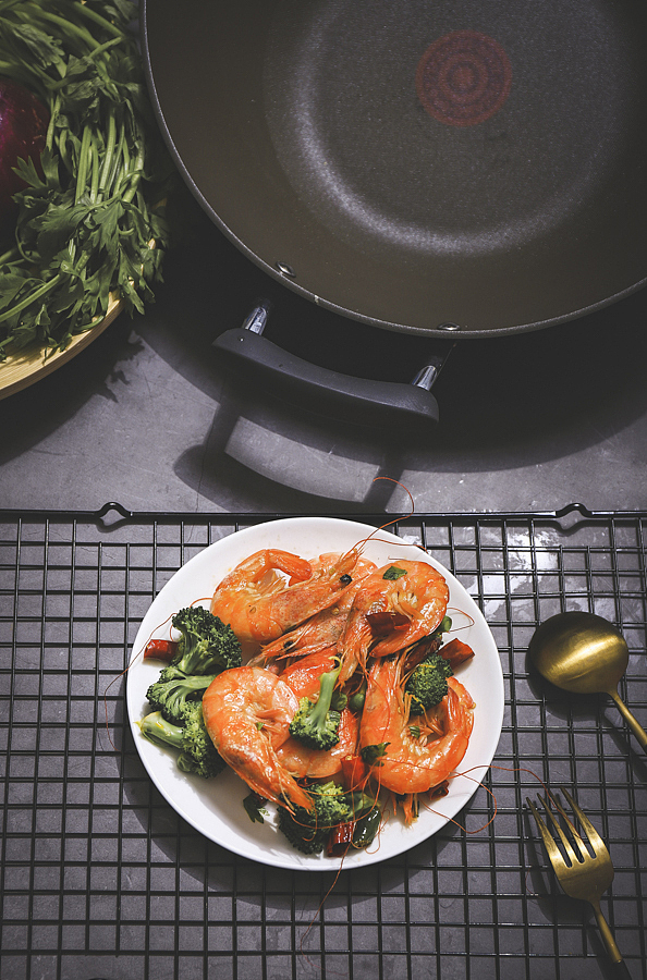 苏泊尔锅产品拍摄（图ZMTUyMjYzODI0） - 产品摄影 - 站酷设计师卷卷Roll原创素材 - 站酷ZCOOL