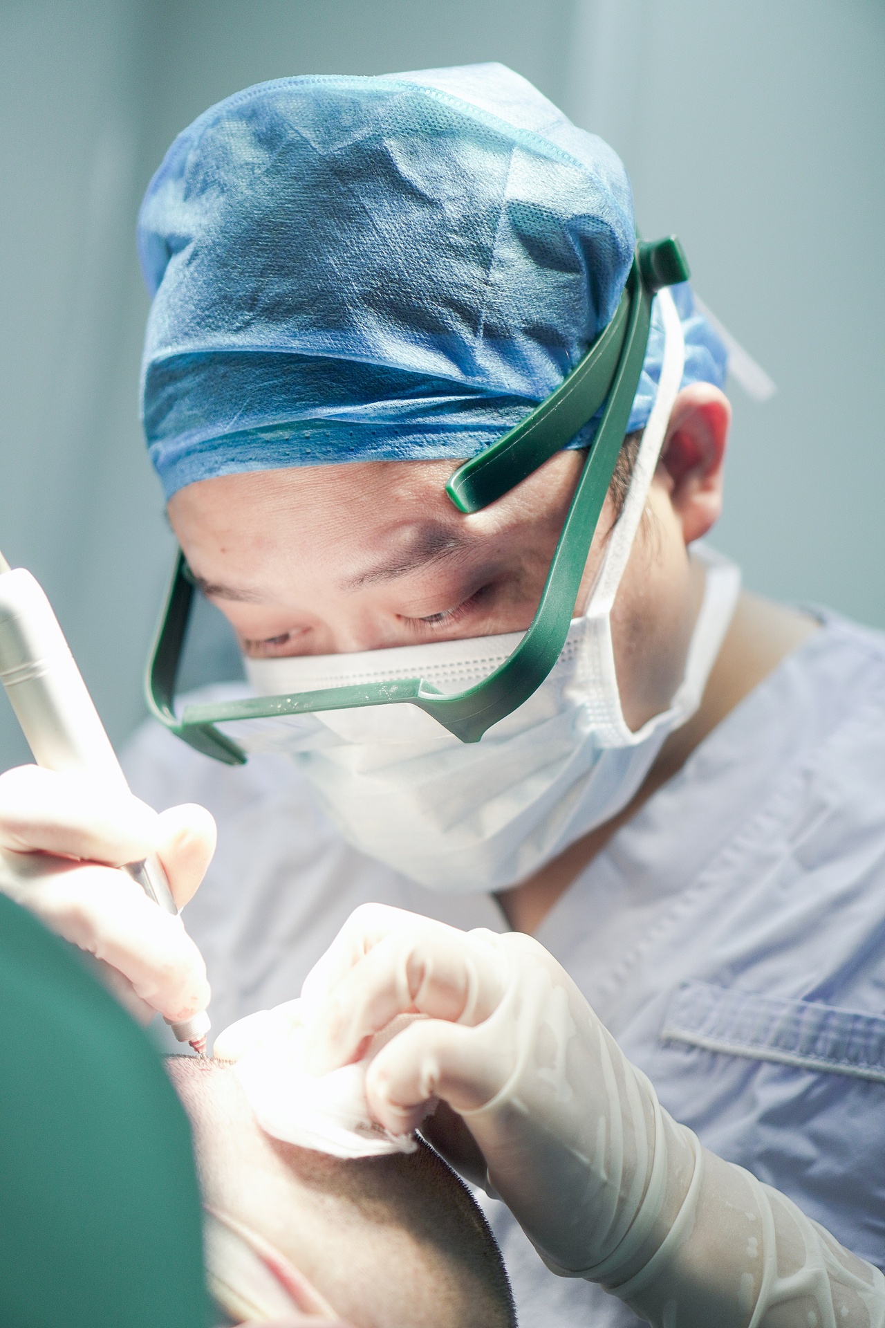 毛发种植医生术中纪实