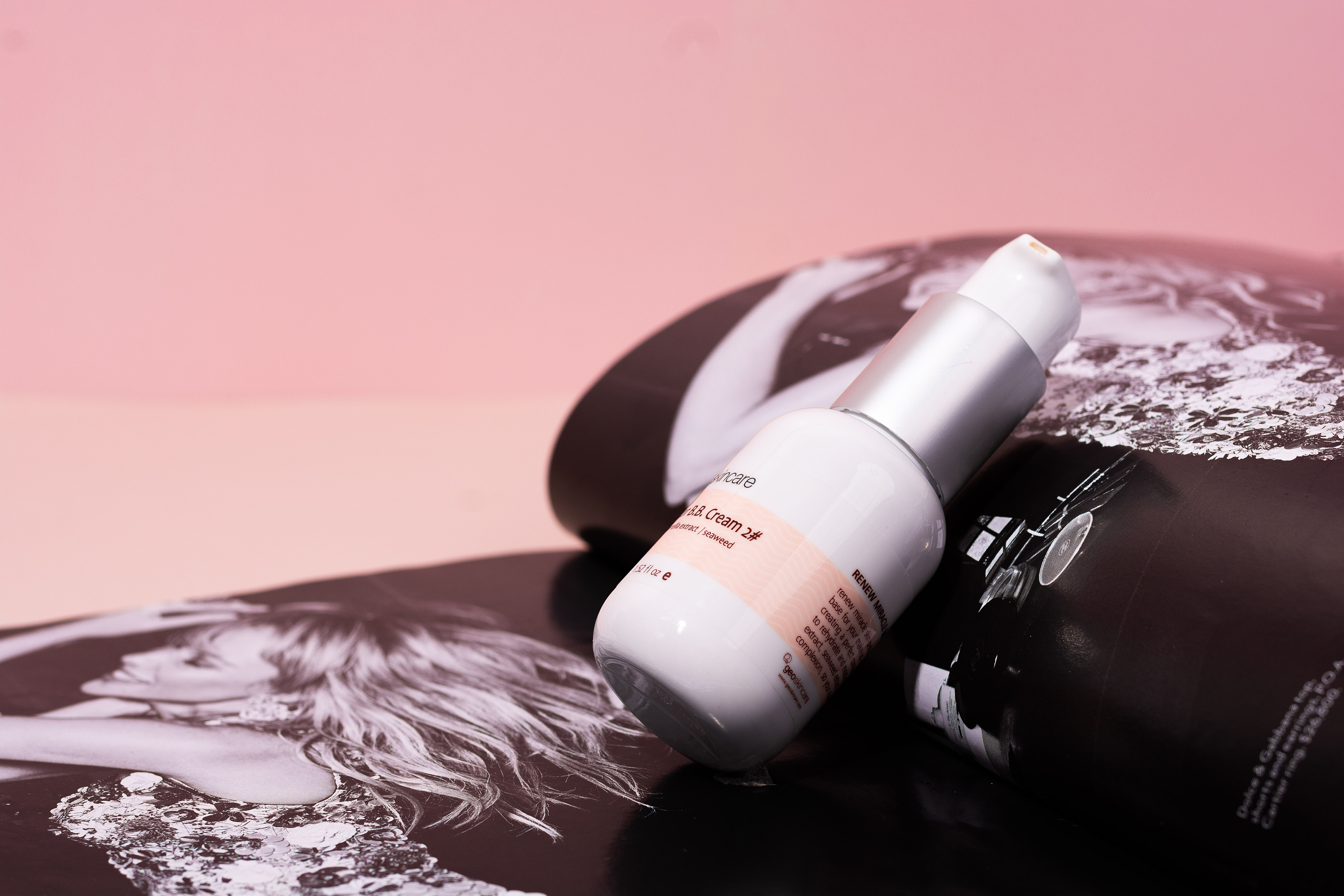 纽西之谜水凝清润隔离霜