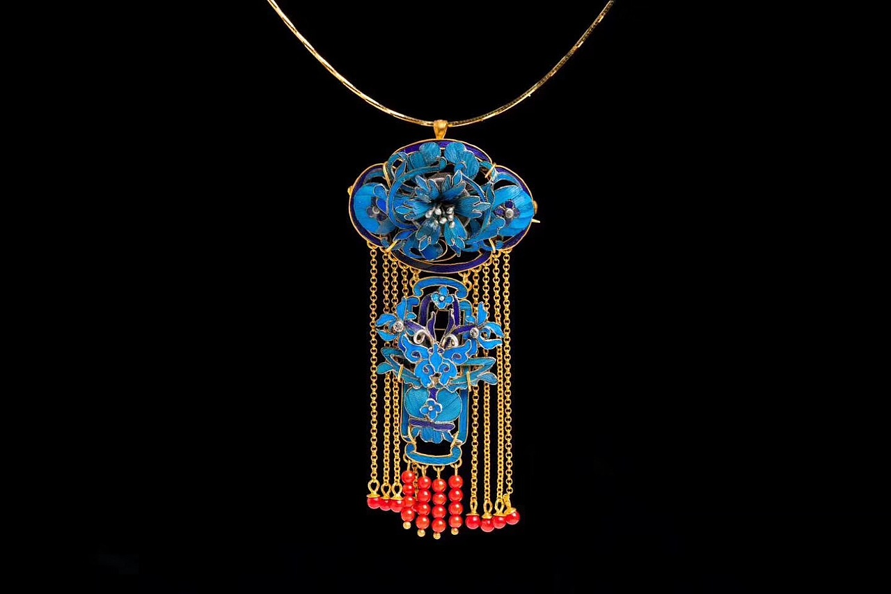 殊宮珠寶 點翠花絲鑲嵌集結(jié)地（圖ZMTcyNjg4MzY4） - 首飾設(shè)計 - 站酷設(shè)計師殊宮古典珠寶原創(chuàng)素材 - 站酷ZCOOL