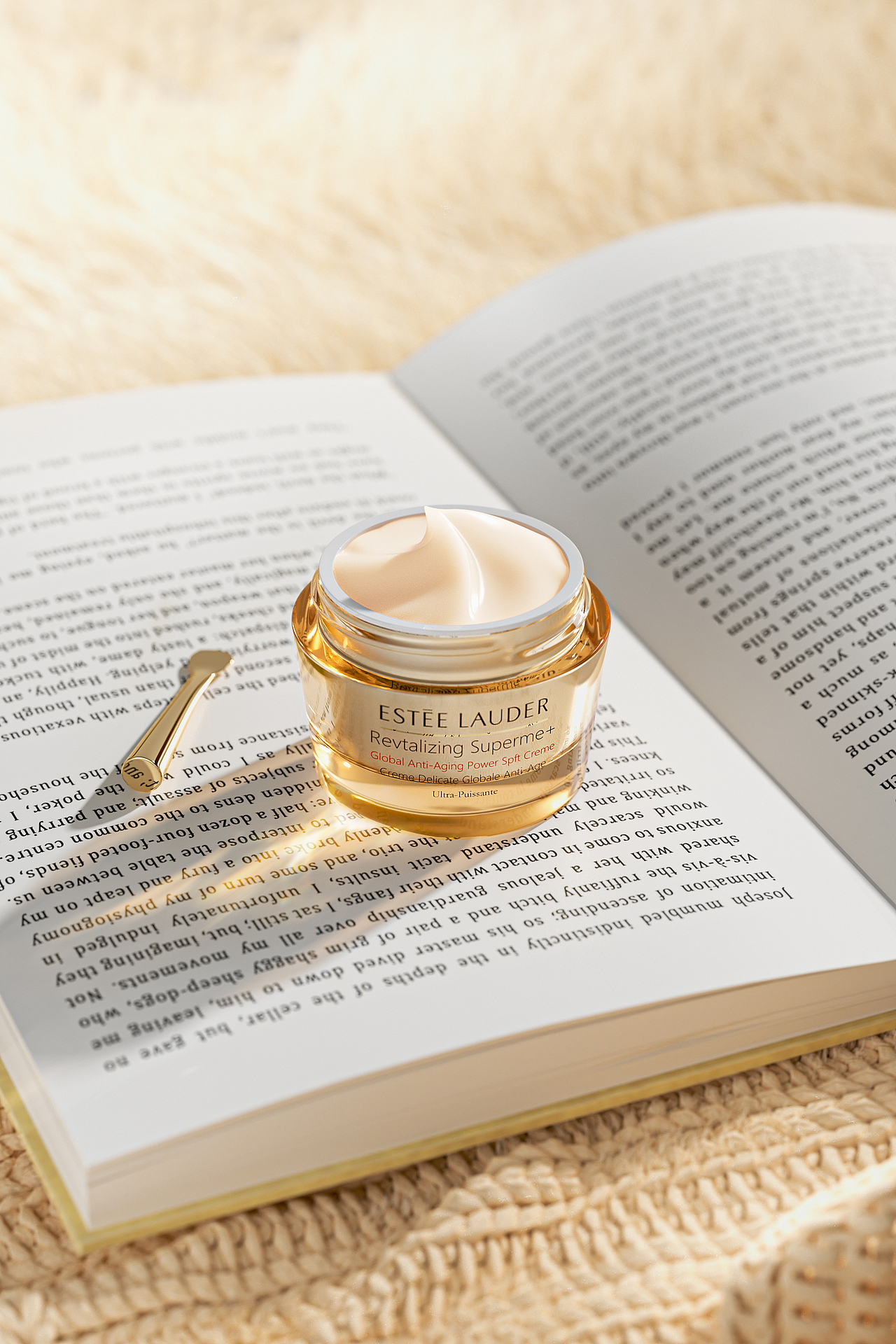 雅诗兰黛胶原液(产品渲染)