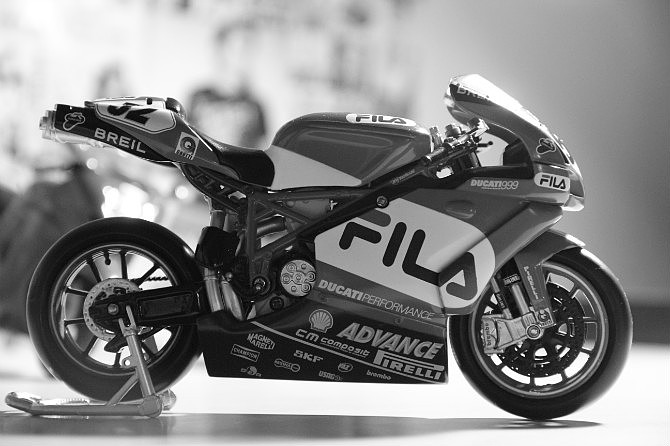 摩托车（图ZMzM5ODc2ODg=） - 产品摄影 - 站酷设计师bing9118_白冰原创素材 - 站酷ZCOOL