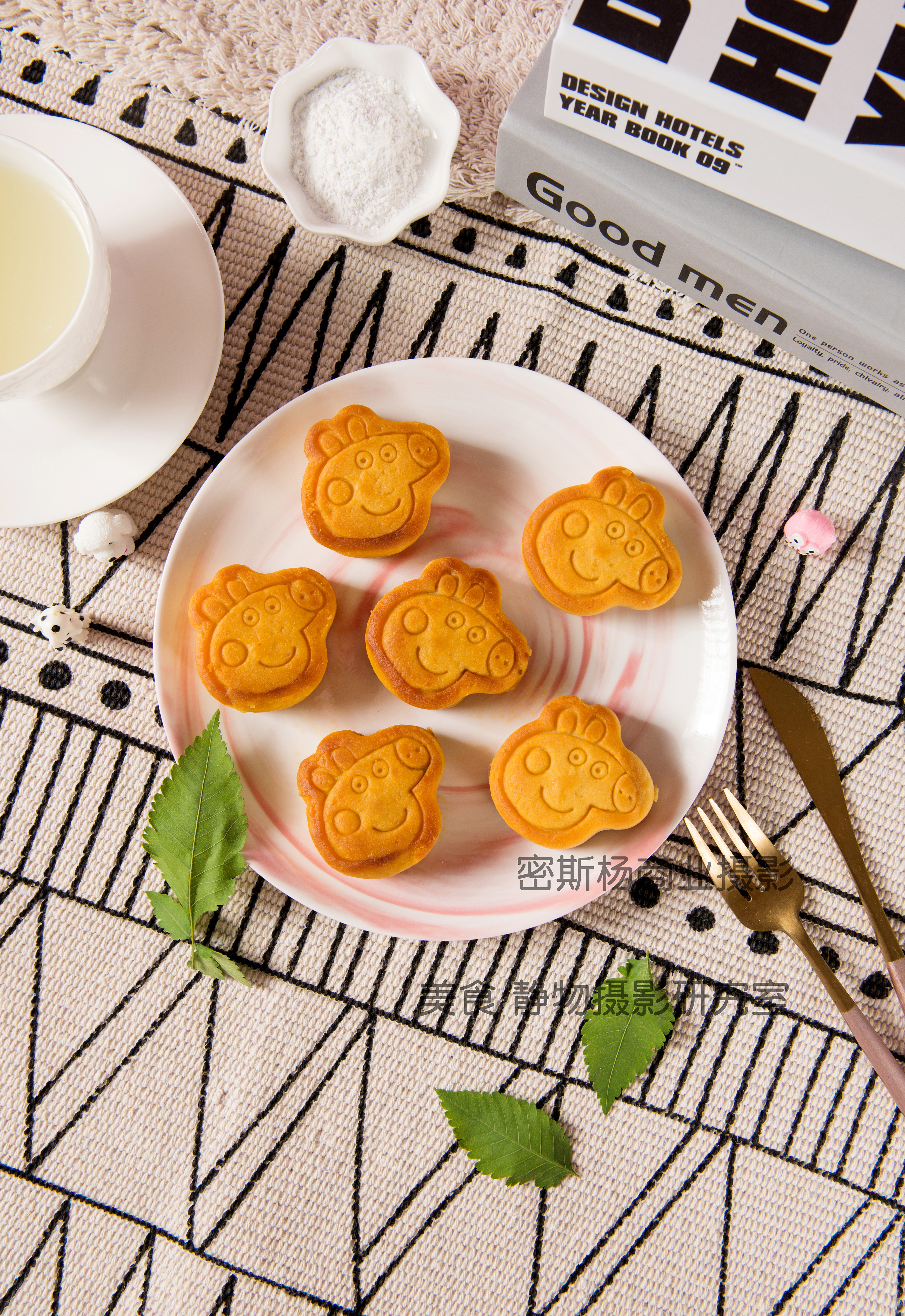 小猪佩奇月饼拍摄 可爱的佩奇 有萌到你了吗