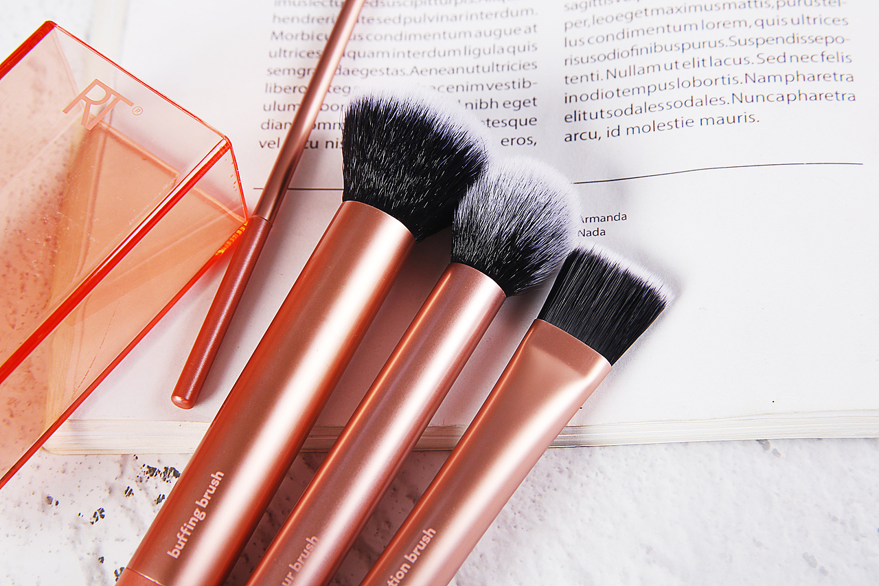 化妆刷（图ZMTc4OTQ4MTEy） - 产品摄影 - 站酷设计师Ly_Inventor原创素材 - 站酷ZCOOL