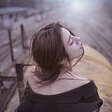单色的叶子的头像