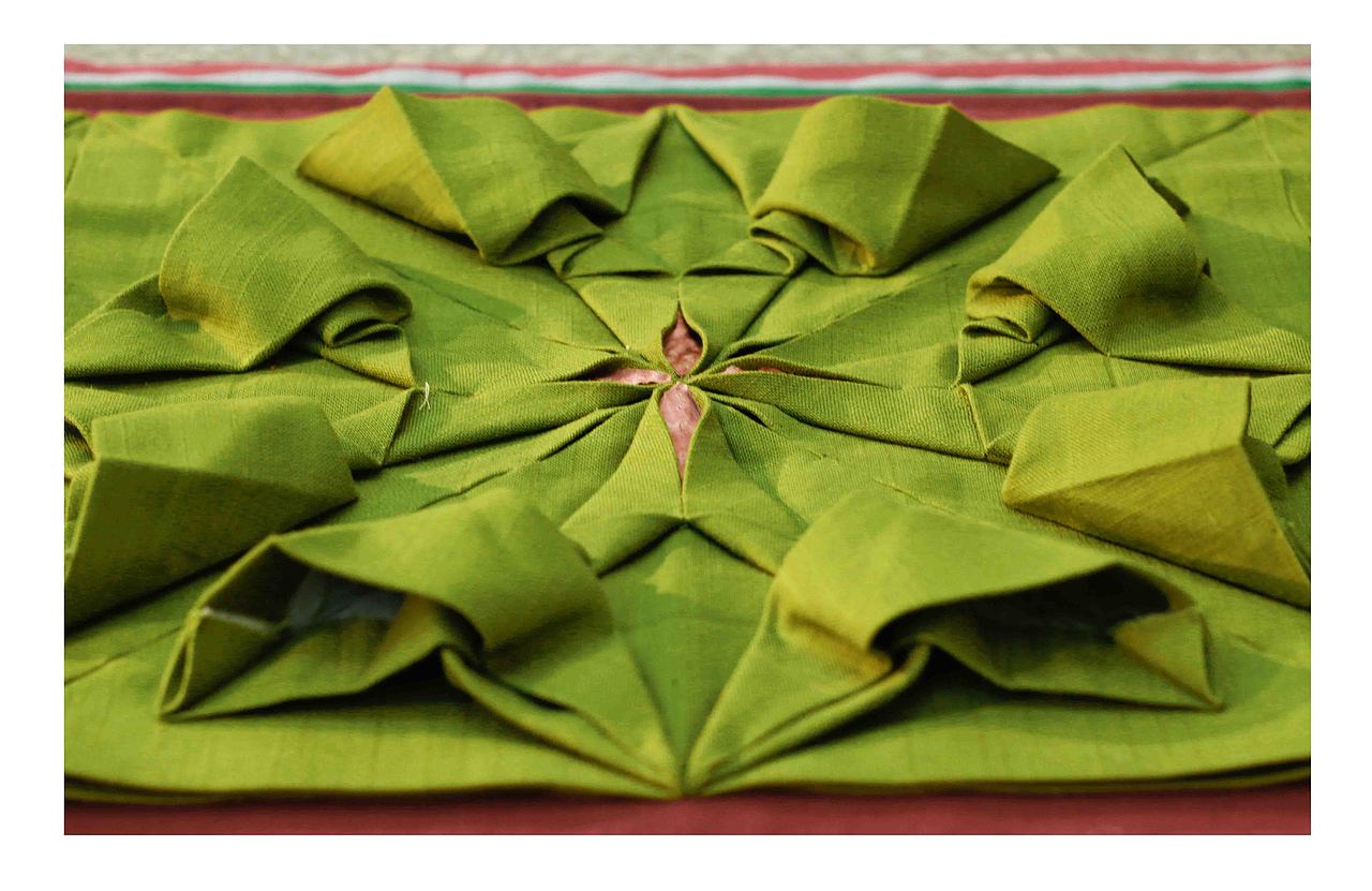 《禅暮》——西南交大建筑与设计学院面料褶皱作品赏析（图ZOTkyMzAzNzY=） - 其他手工艺 - 站酷设计师zouxiaorenyou原创素材 - 站酷ZCOOL