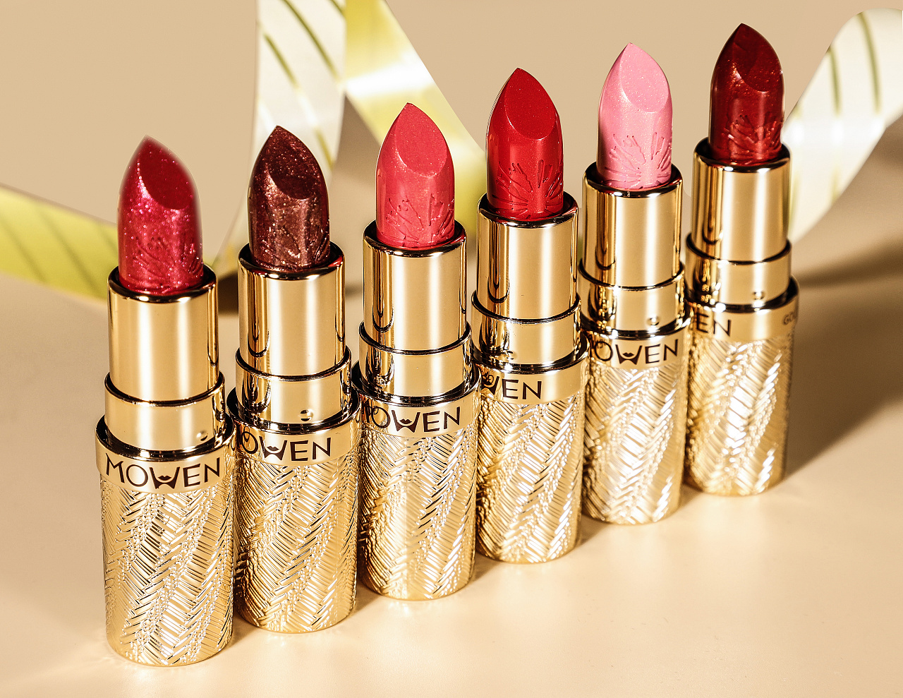 金灿灿口红