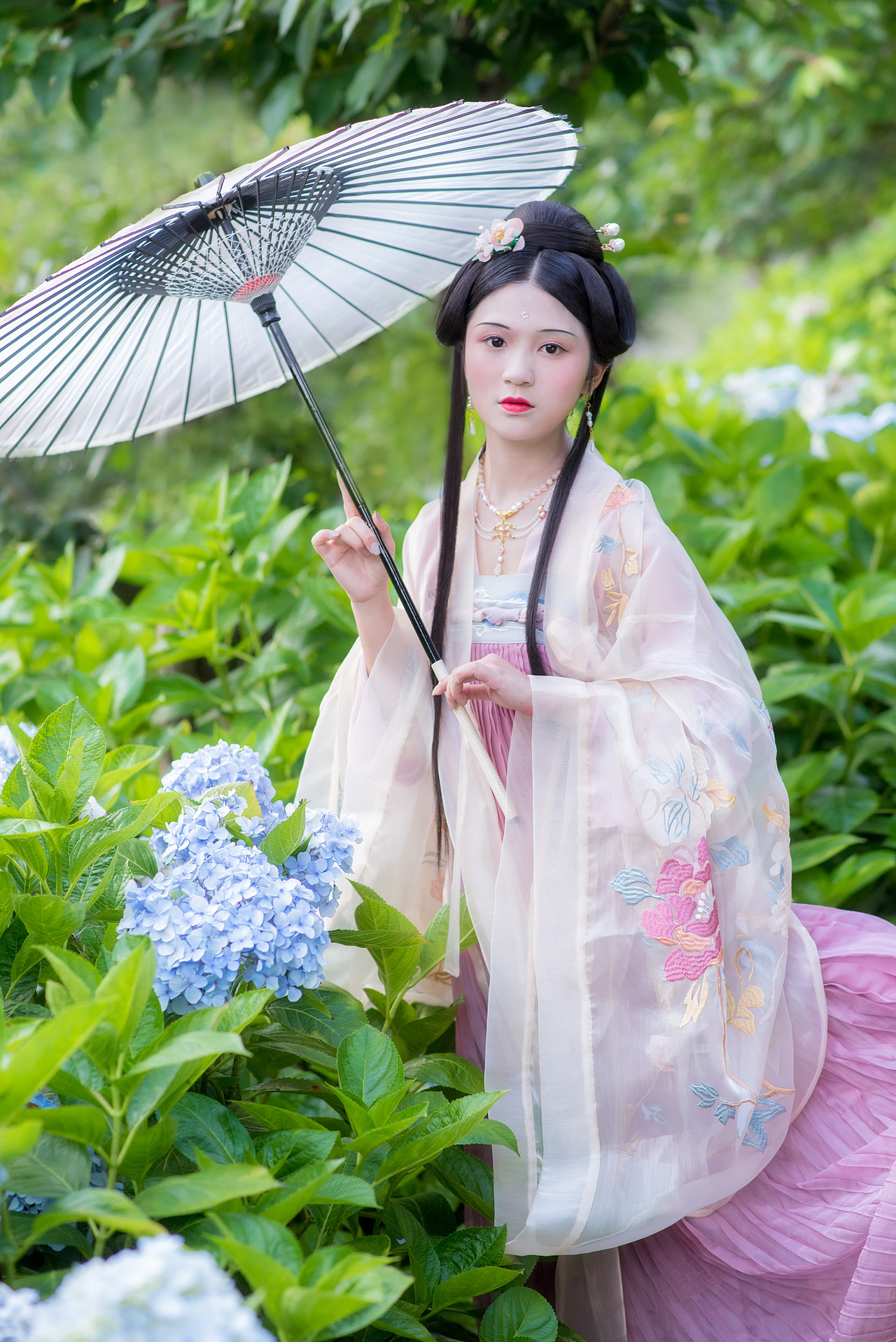 客\绣球花（图ZMTY2NjkxNjEy） - 人像摄影 - 站酷设计师荮桑不是药桑原创素材 - 站酷ZCOOL