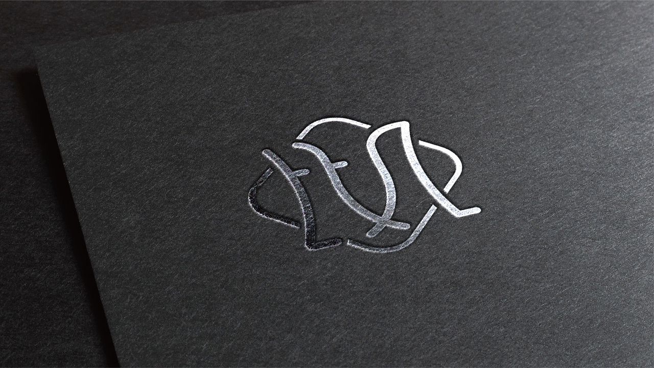 高端女士服装品牌logo标志设计