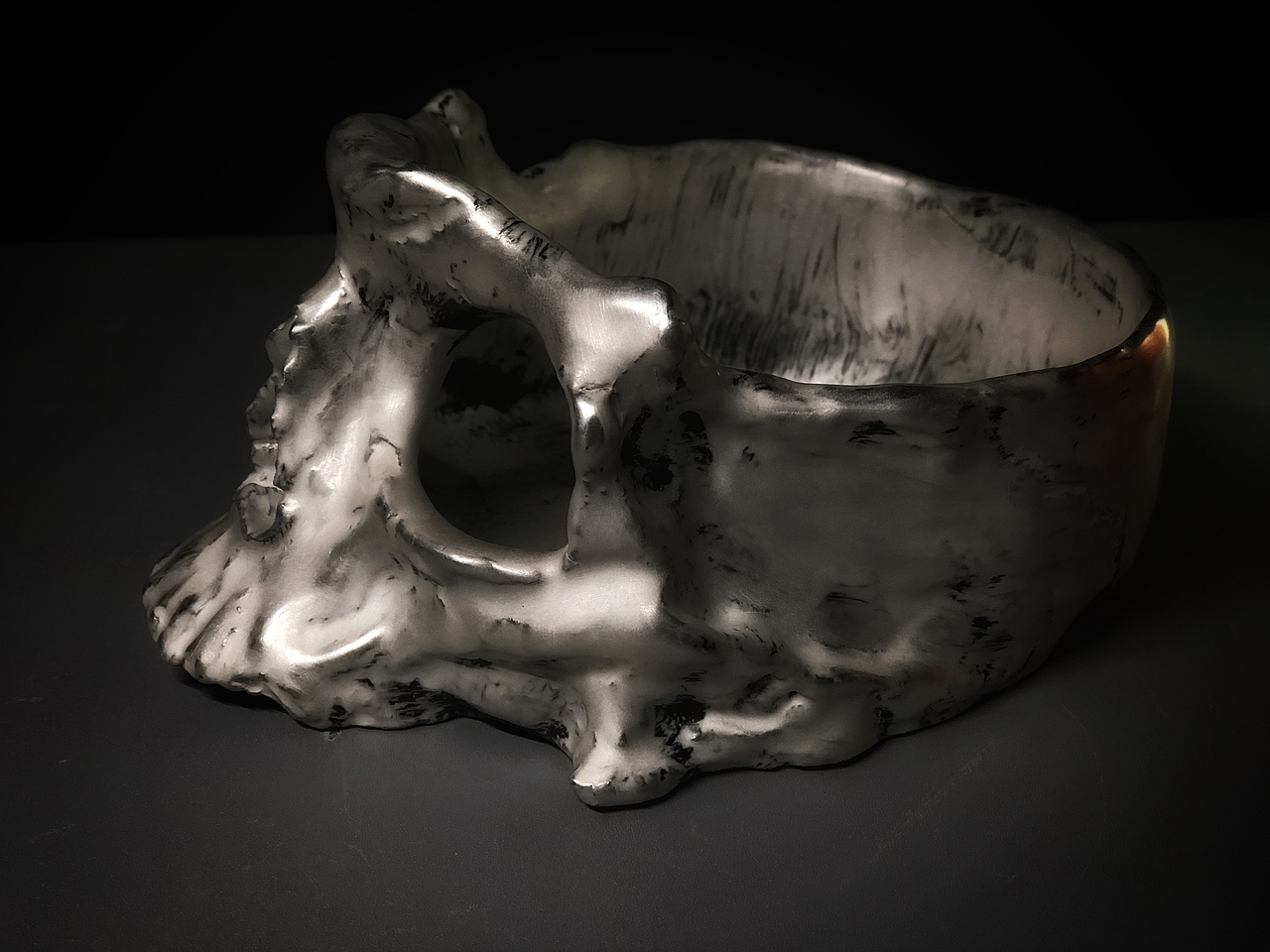 【SKULL】骷髅 暗黑系1300°电镀金属色陶瓷烟灰缸摆件