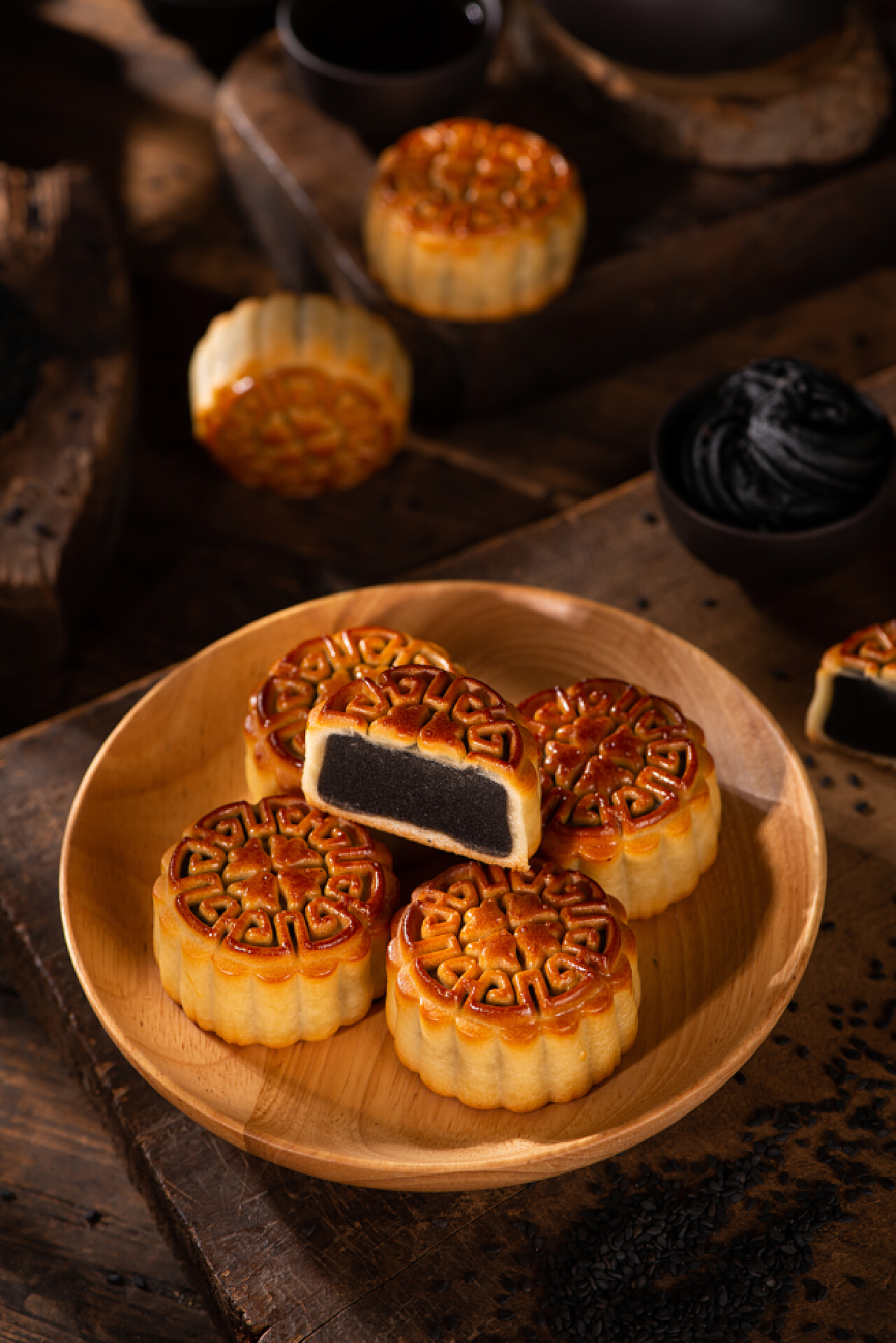 Grace's Blog 欣语心情: 广式黑芝麻月饼 Cantonese-Style Black Sesame Mooncakes