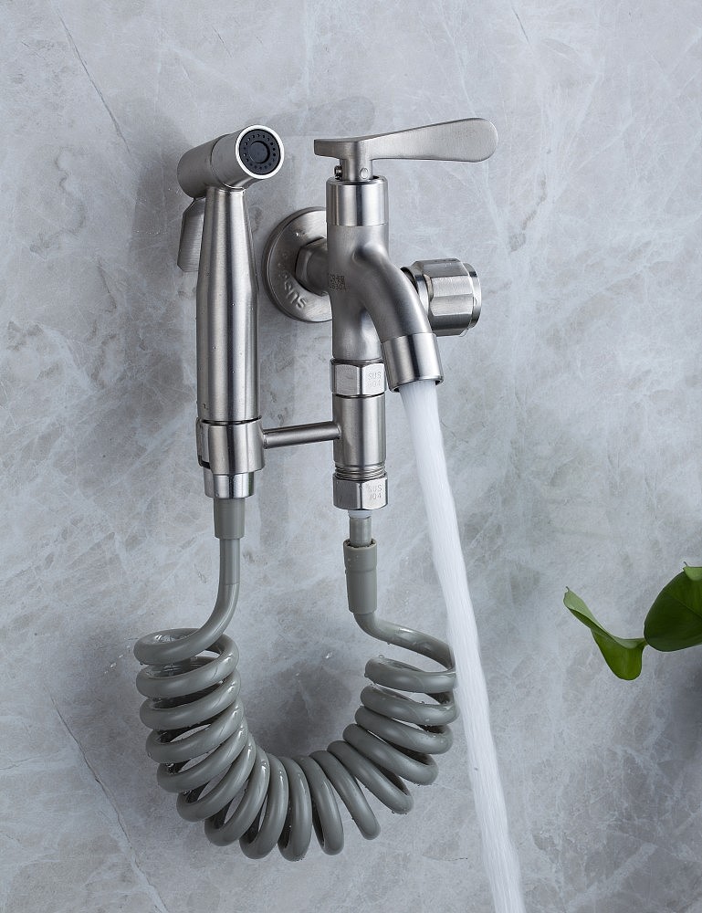 304不锈钢家用水龙头喷水器拍摄