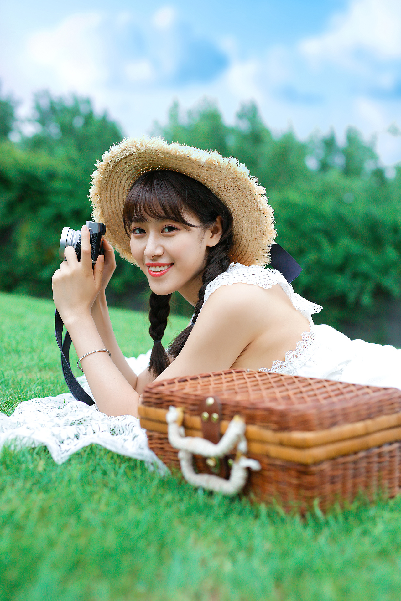 修片- 人物户外照快速修片(附动图 素材)