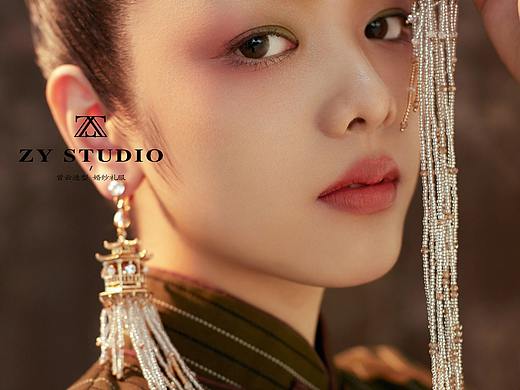 中式的延展性极具代表与多变丨曾云造化妆造型