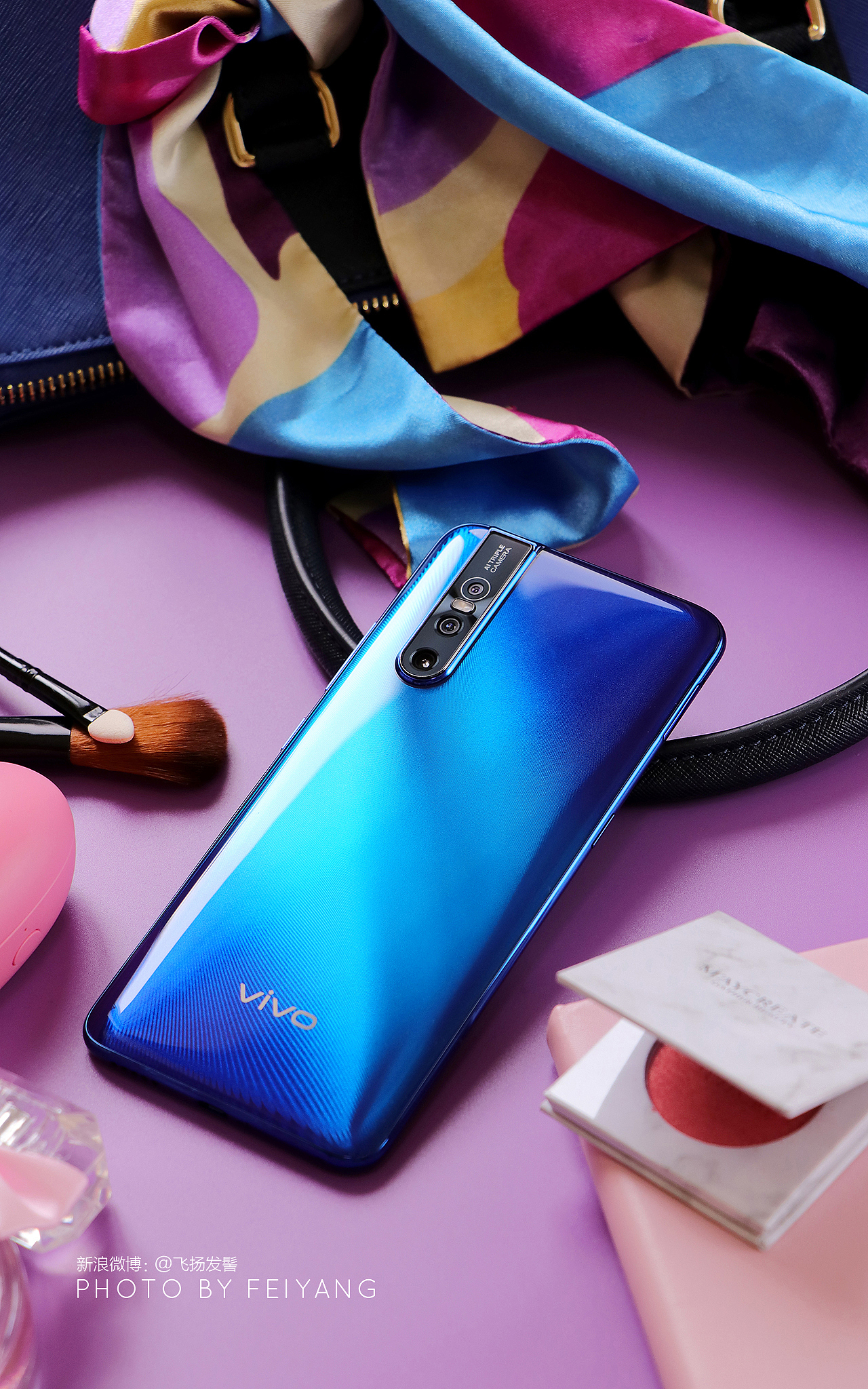 【女生包里的秘密】vivo S1 Pro（图ZMTU4MDQ2NjE2） - 产品摄影 - 站酷设计师飞扬图说原创素材 - 站酷ZCOOL