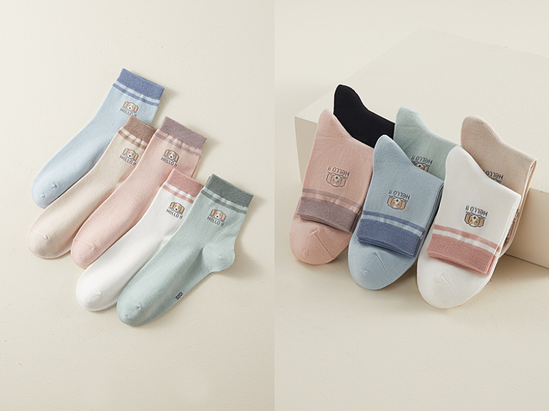 拍了一组舒适的少女款中筒袜子～