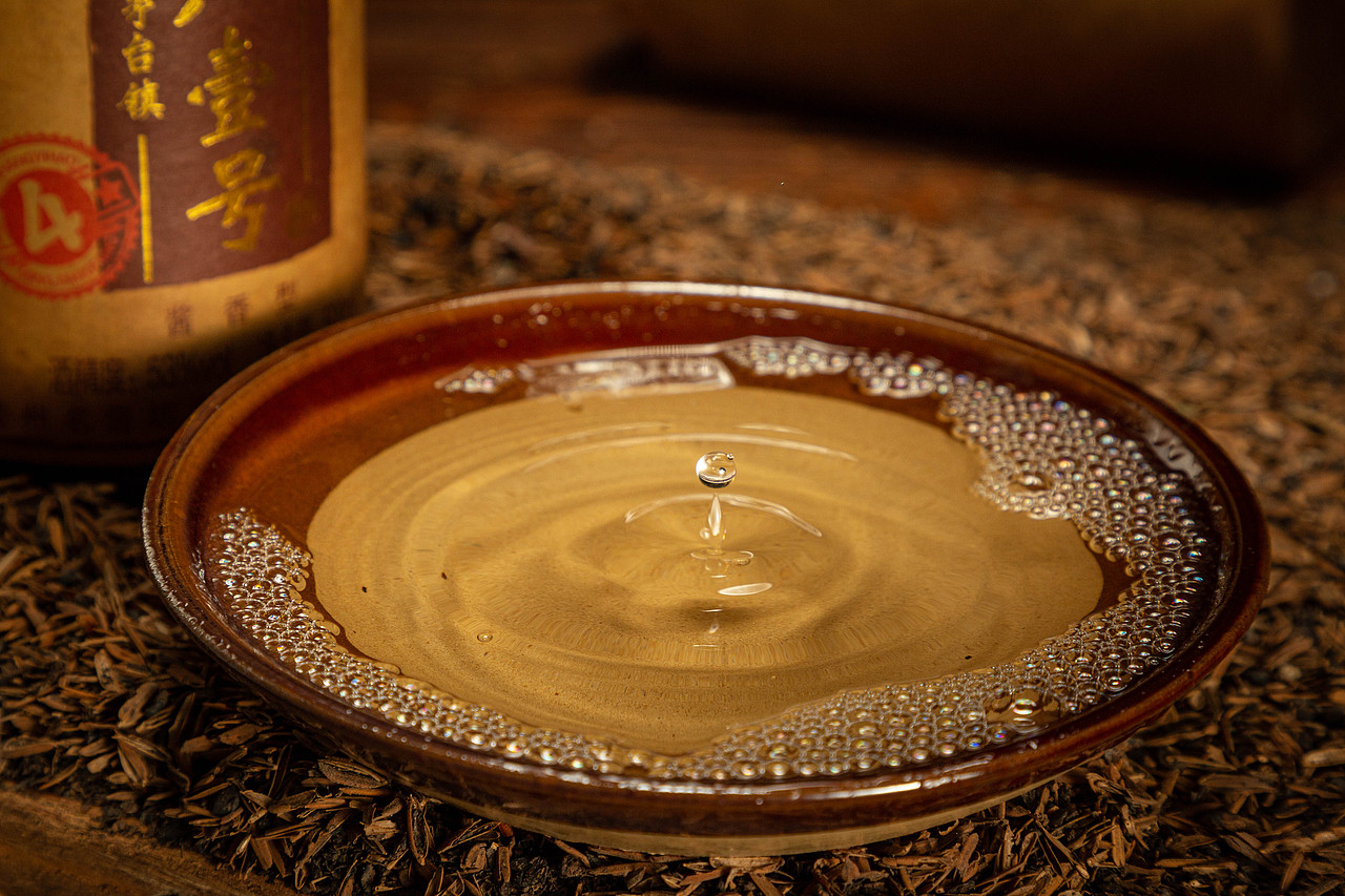 白酒电商拍摄|赤福將|窖藏老酒（图ZMjA3NzI0NzA0） - 产品摄影 - 站酷设计师大影studio原创素材 - 站酷ZCOOL