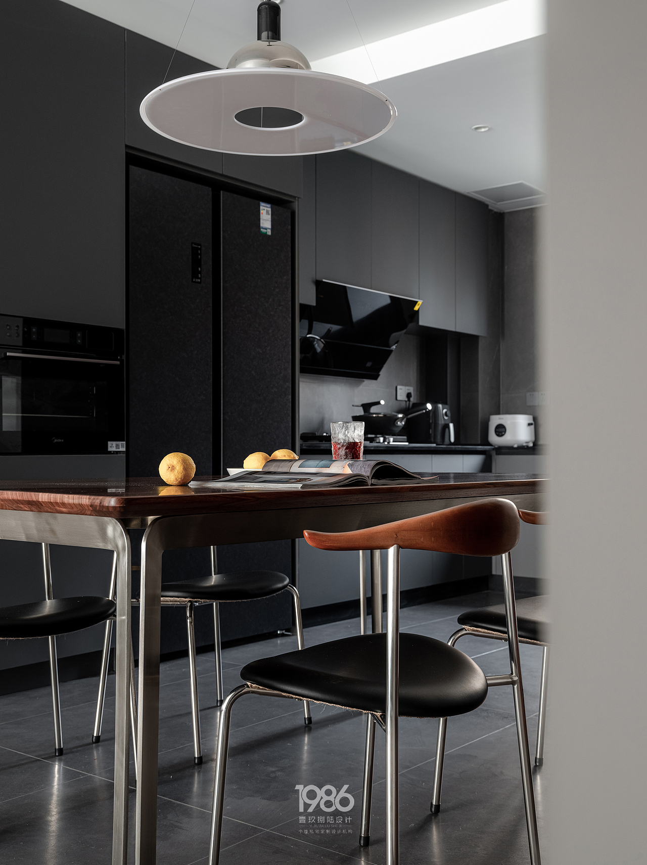 1986设计｜140㎡现代简约，开拓自由无束的静谧生活（图ZMzMyOTY5MjE2） - 家装设计 - 站酷设计师1986设计原创素材 - 站酷ZCOOL