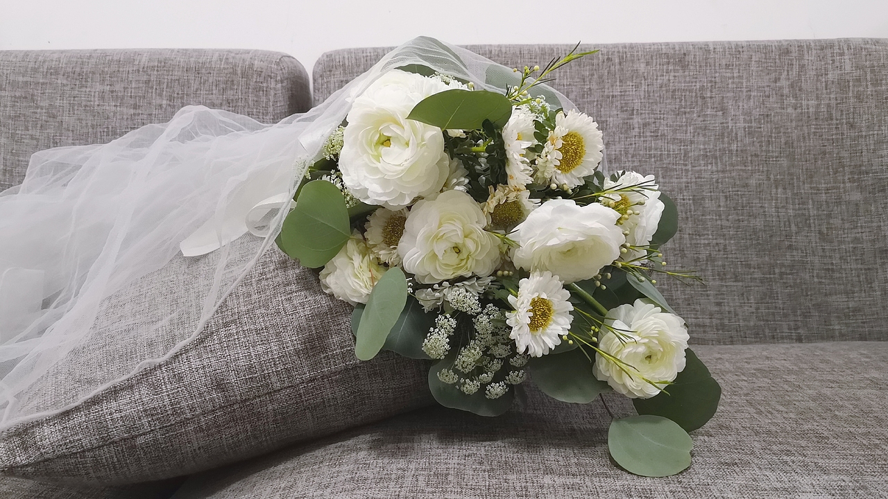 新娘手捧（图ZMTg5Mjc5NjU2） - 绘画 - 站酷设计师木土鹃原创素材 - 站酷ZCOOL