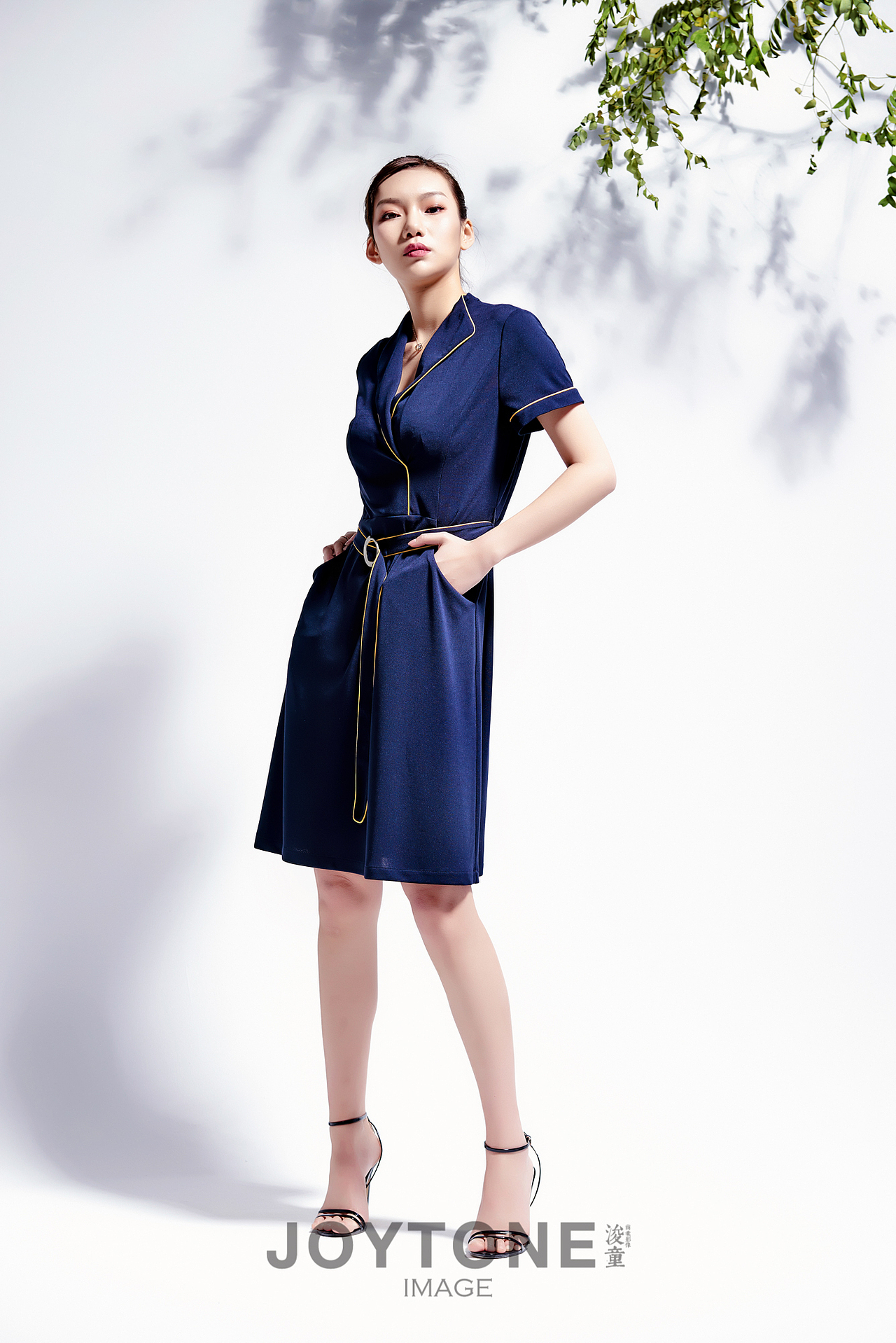 2019SS女装拍摄（图ZMTQ4ODE4NjEy） - 时尚/艺术摄影 - 站酷设计师浚童商业摄影原创素材 - 站酷ZCOOL