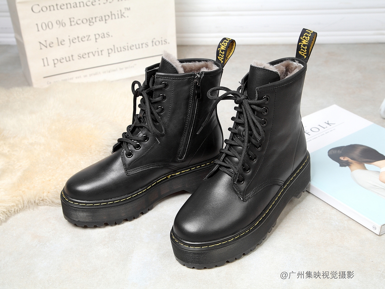 2021新款女靴拍照 英伦马丁靴拍摄 真皮短靴网拍摄影（图ZMjc5NzcwMjQ4） - 产品摄影 - 站酷设计师广州集映视觉摄影原创素材 - 站酷ZCOOL