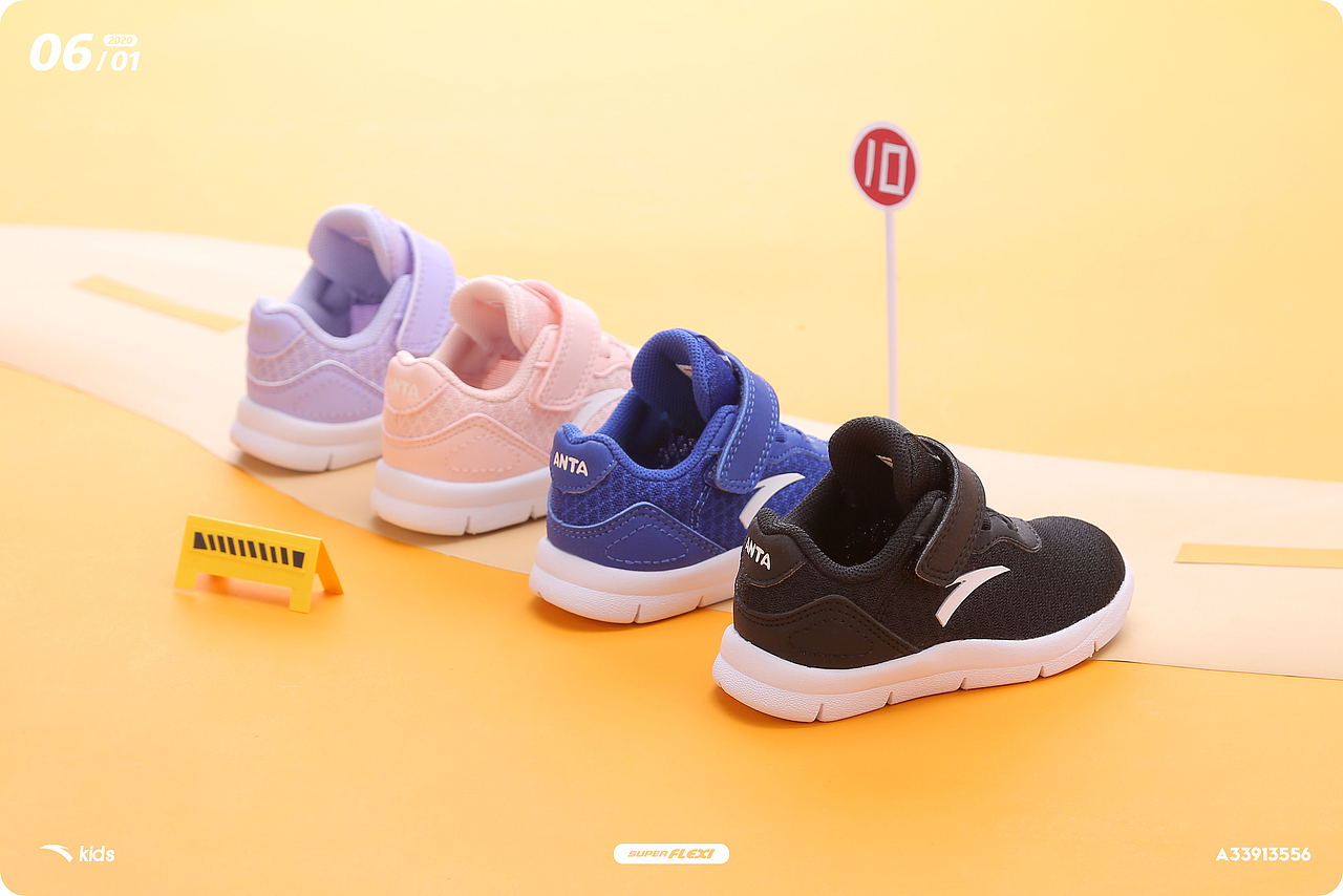 安踏童鞋棚拍|创意静物摄影|学步鞋拍摄（图ZMTk0OTg4ODEy） - 产品摄影 - 站酷设计师博纳罗蒂i原创素材 - 站酷ZCOOL