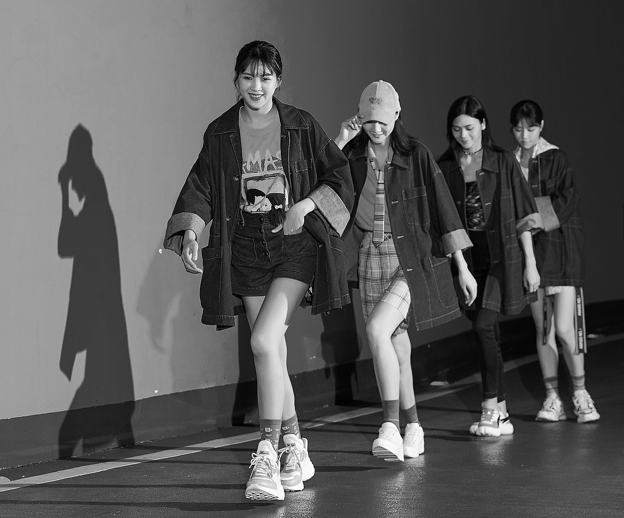 时尚小牛仔（图ZMjc3NTE0MTIw） - 时尚/艺术摄影 - 站酷设计师树小被挖原创素材 - 站酷ZCOOL