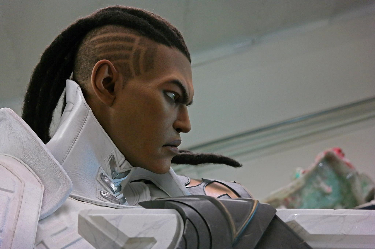 【ECC】Steve Wang操刀监制,英雄联盟授权Lucian圣枪游侠大比例雕像