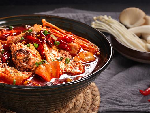 2019/07 | 老彪酸菜鸡品牌设计