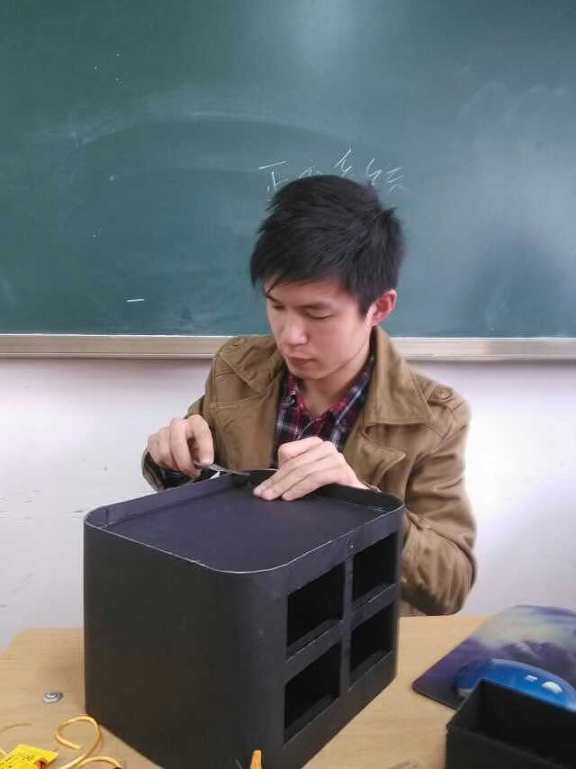 本人的作品：《安徽李辉-聋人画家》（图ZMjE4NTQ4NzUy） - 人文/纪实摄影 - 站酷设计师安徽李辉聋人画家原创素材 - 站酷ZCOOL